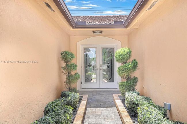 0 - 11980 Sw 23 Rd St, House other with 4 bedrooms, 2 bathrooms and null parking in Miramar FL | Image 5