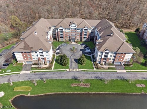 205-5205 Warrens Way, Wanaque, NJ, 07465-1653 | Card Image