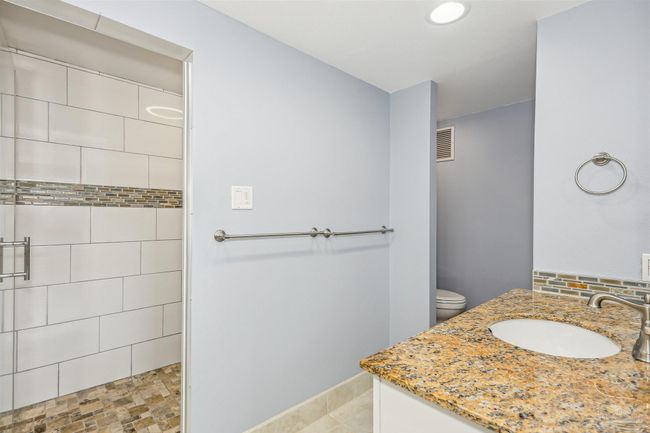 APT-901 - 825 Bayshore Dr, Condo with 2 bedrooms, 2 bathrooms and null parking in PENSACOLA FL | Image 14