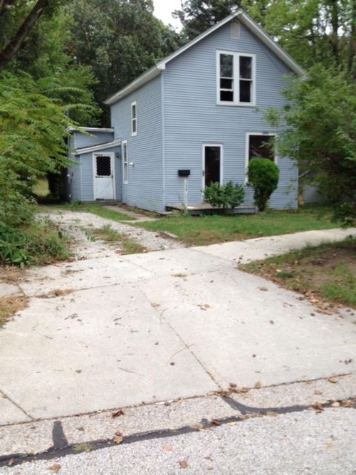 2252 Bourdon St, Muskegon, MI, 49441-1629 | Card Image