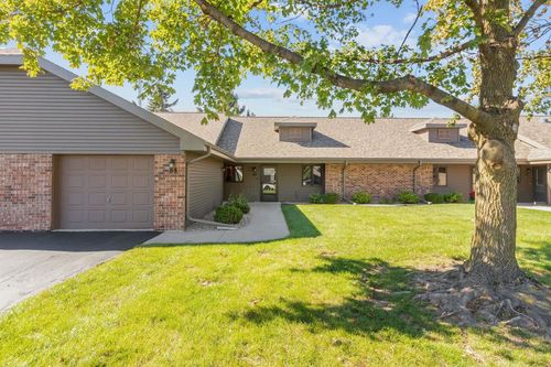 83 Spencer Village Court, GRAND CHUTE, WI, 54914 | Card Image