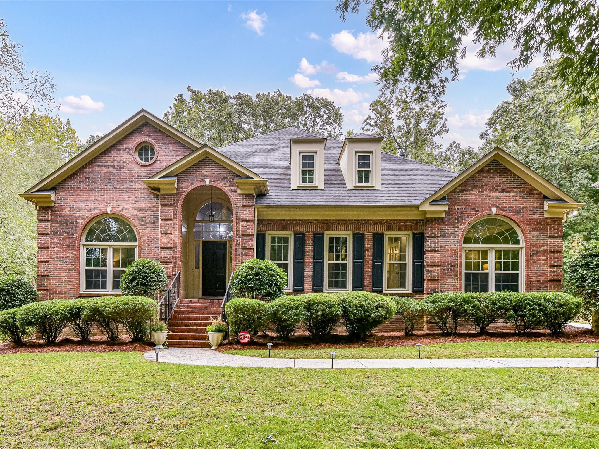 Jardiniere Ct, Charlotte, NC 28226