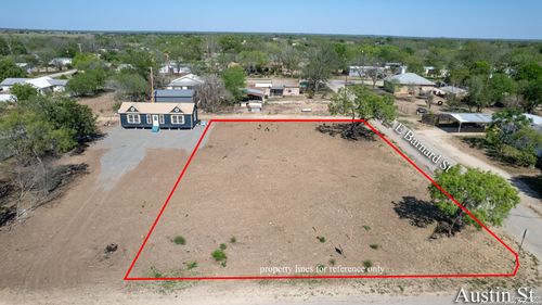 000 Austin St, Sabinal, TX, 78881 | Card Image