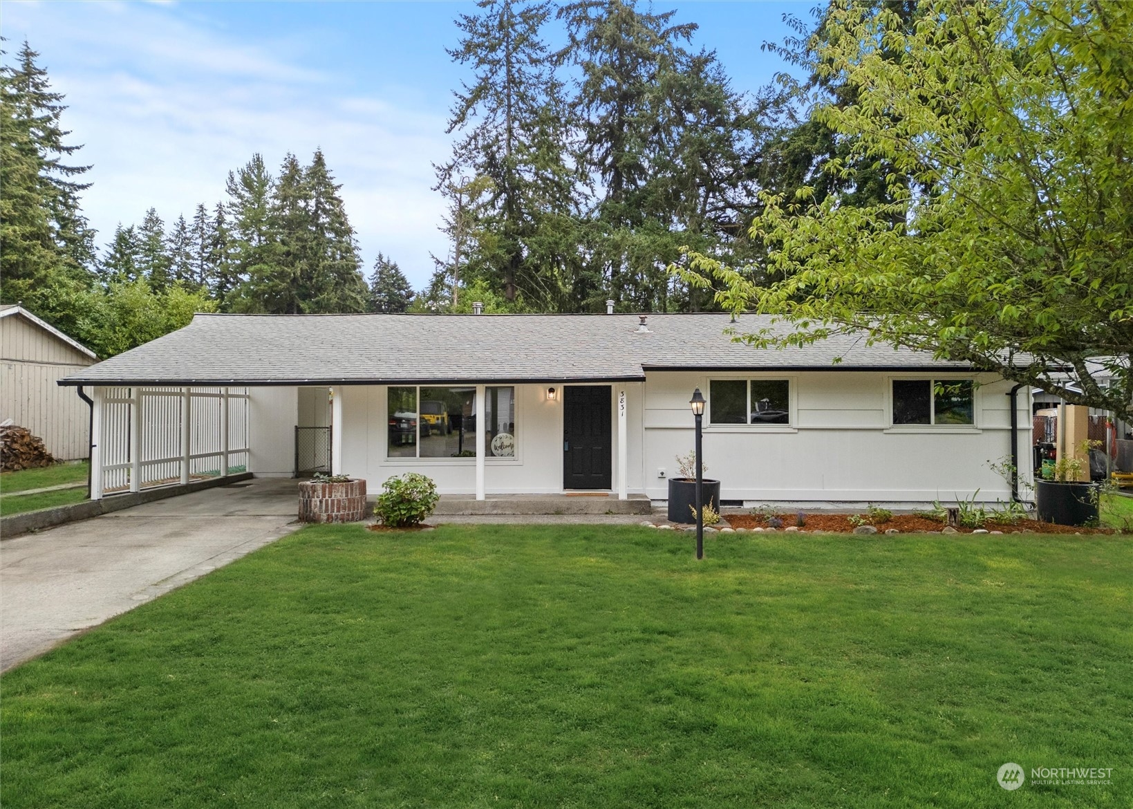 Colonial Ln, Port Orchard, WA 98366