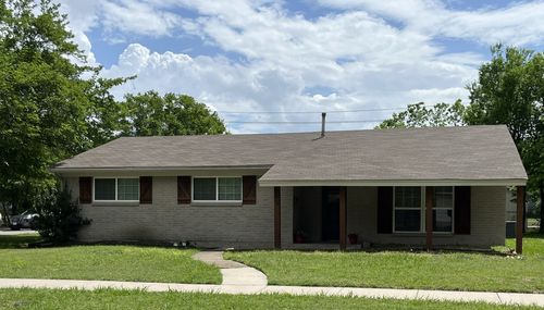 501 Sparks St, Grand Prairie, TX, 75051-3936 | Card Image