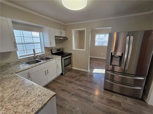 388 Poplar Ave, Newport News, VA, 23607-4926 | Card Image