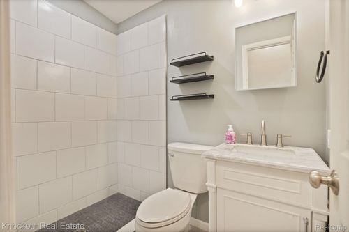 6333 Buell Rd, Vassar, MI, 48768-9614 | Card Image