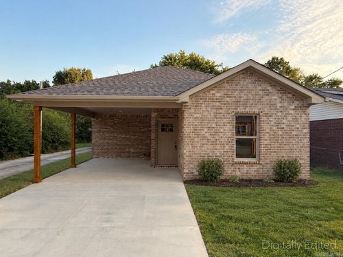 612 E Lake St, Paragould, AR, 72450-3617 | Card Image
