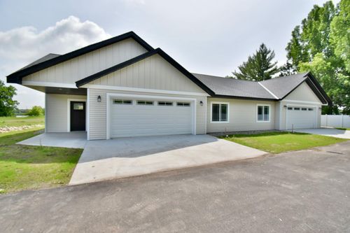 323 Fairgrounds Road N, Alexandria, MN, 56308 | Card Image