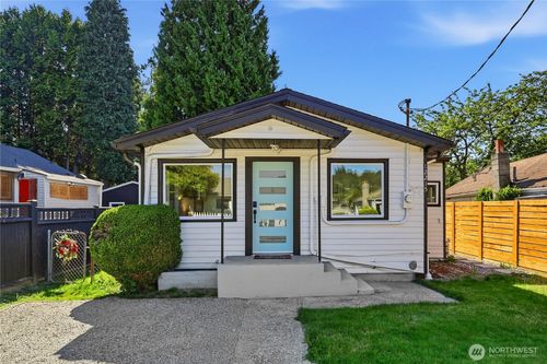 12215 44th Ave S, Tukwila, WA, 98178-3410 | Card Image