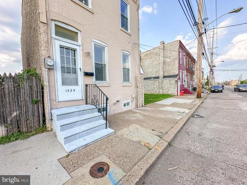1525 Federal St, CAMDEN, NJ, 08105-1711 | Card Image
