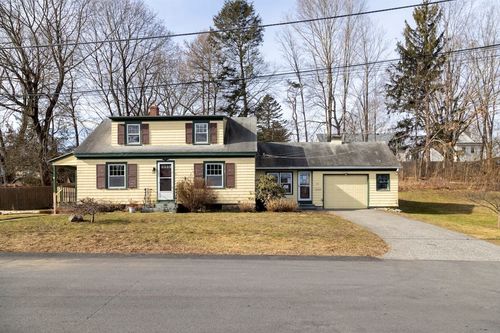 10 Spruce St, Manville, RI, 02838-1617 | Card Image