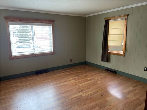 363 5th Ave S, Park Falls, WI, 54552-1146 | Card Image