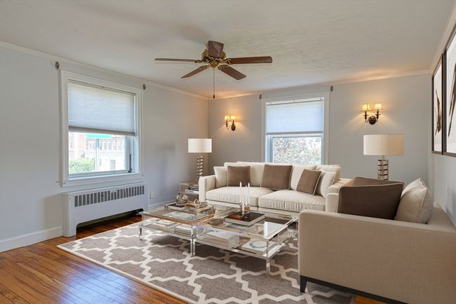 APT-2 - 31 Chestnut St, Condo with 2 bedrooms, 1 bathrooms and 2 parking in Worcester MA | Image 4