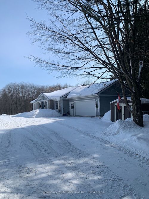 9849 Wellington Rd 3, Clifford, ON, N0G1M0 | Card Image