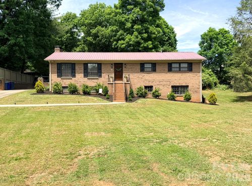 165 Northwest Rd, Hickory, NC, 28601-7865 | Card Image
