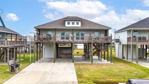 972 Bahama Dr, Crystal Beach, TX, 77650-3431 | Card Image