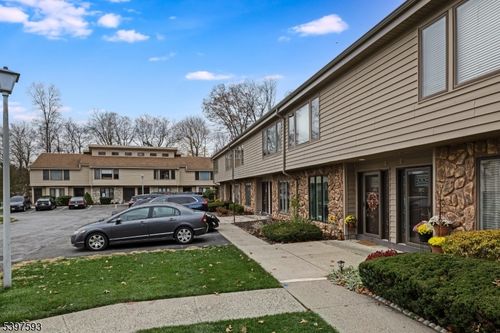 393-393 Mohegan Cir, Lafayette, NJ, 07848-4006 | Card Image