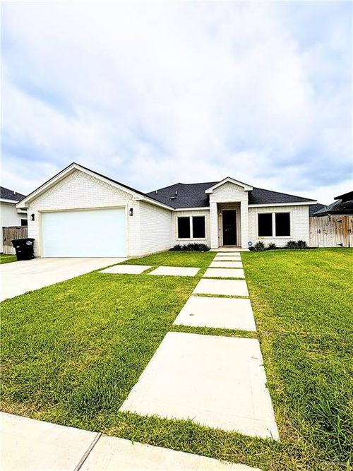 3300 E Bella Vista Ave, Alton, TX, 78573-6767 | Card Image
