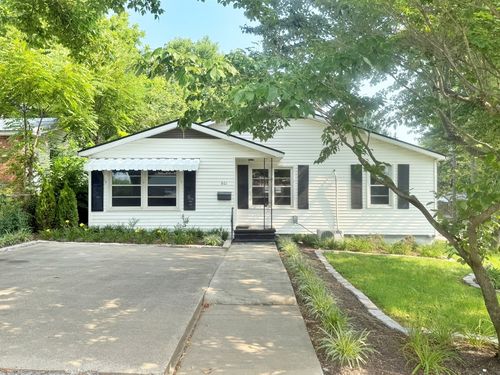 601 W 18th St, Metropolis, IL, 62960-1452 | Card Image