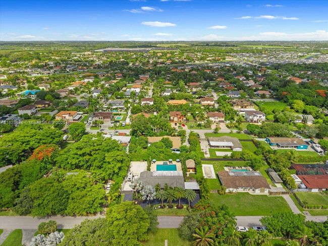 19420 Sw 129 Th Ave, House other with 4 bedrooms, 3 bathrooms and null parking in Miami FL | Image 8