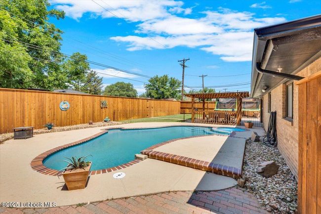 2022 Buffalo Dr, House other with 3 bedrooms, 2 bathrooms and null parking in Levelland TX | Image 34