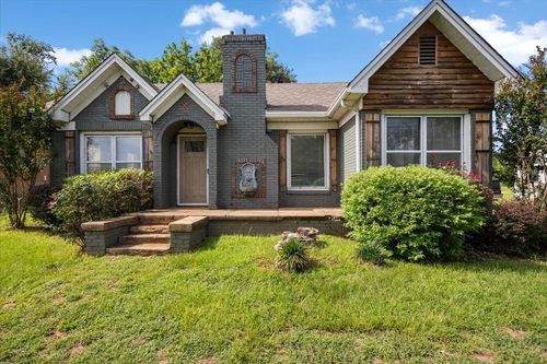718 E 1st, Hughes Springs, TX, 75656-3655 | Card Image