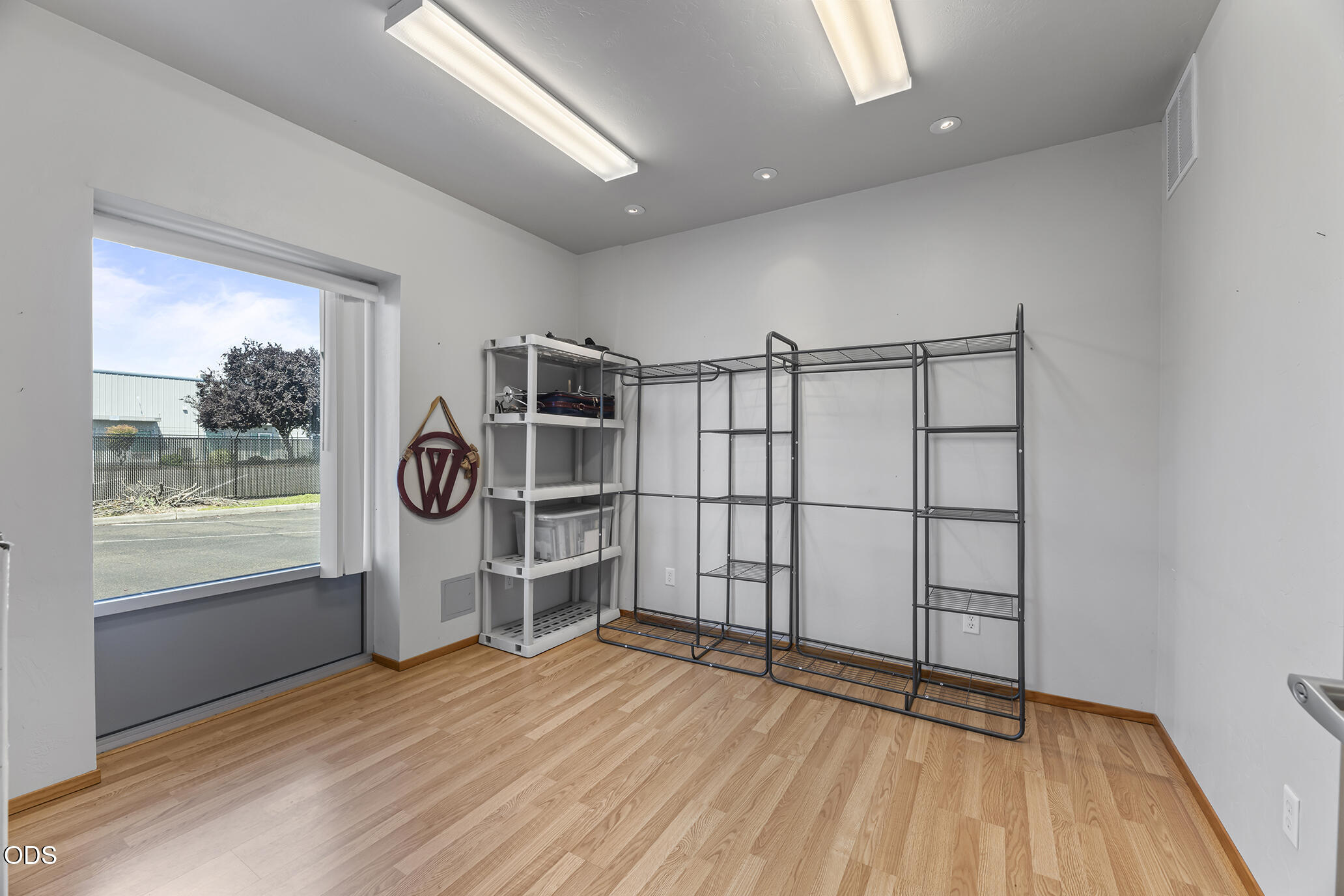Commercial Sale in Eagle Point 4
