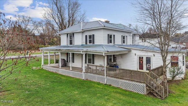 104 Maple St, House other with 5 bedrooms, 3 bathrooms and null parking in Glade Spring VA | Image 35