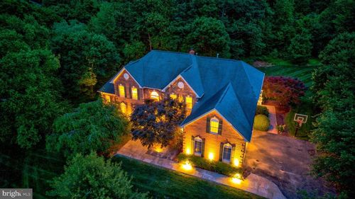 1011 Preserve Ct, GREAT FALLS, VA, 22066-1374 | Card Image
