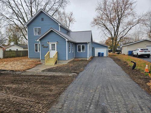 205 W Henry St, Odell, IL, 60460-9485 | Card Image