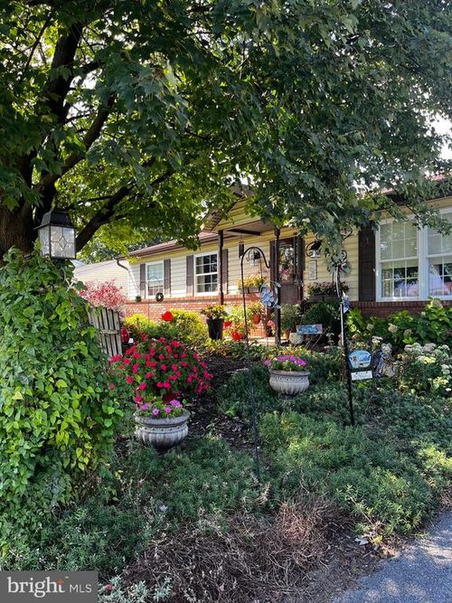 1345 Old Hickory Ln, Lebanon, PA, 17046-8200 | Card Image