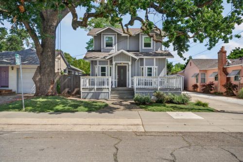 2149 6th Avenue, Sacramento, CA, 95818 | Card Image