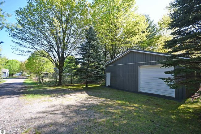 7950 S Shorebird Ln, House other with 3 bedrooms, 2 bathrooms and null parking in Empire MI | Image 32