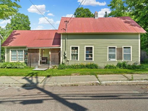 12 Batchelder St, Waterbury, VT, 05676-1502 | Card Image