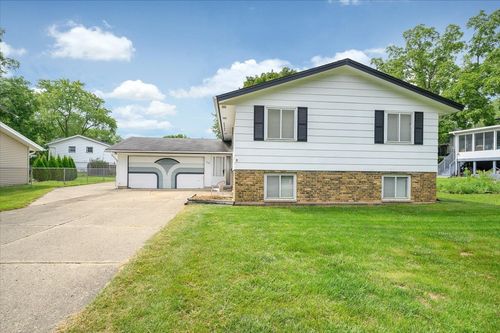 1338 Radcliffe Ln, Schaumburg, IL, 60193-3353 | Card Image