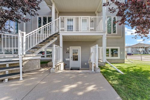 108 Northlands Pointe Ne, Medicine Hat, AB, T1C0C5 | Card Image