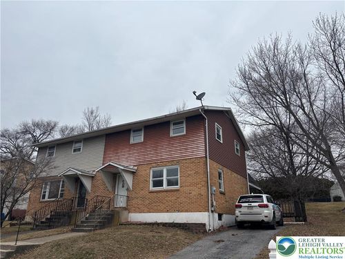 616 Banks St, NORTHAMPTON, PA, 18067-1811 | Card Image