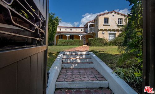 731 San Vicente Boulevard, Santa Monica, CA, 90402 | Card Image