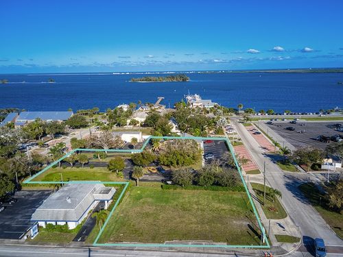 717 Coolidge St, Sebastian, FL, 32958-4176 | Card Image