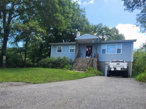 28 Lakeside Dr Nw, Sussex, NJ, 07461-4744 | Card Image