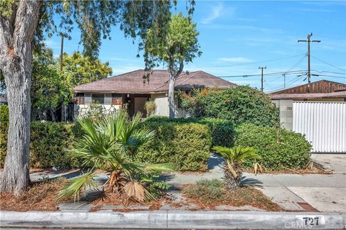 727 S Falcon St, Anaheim, CA, 92804-2615 | Card Image