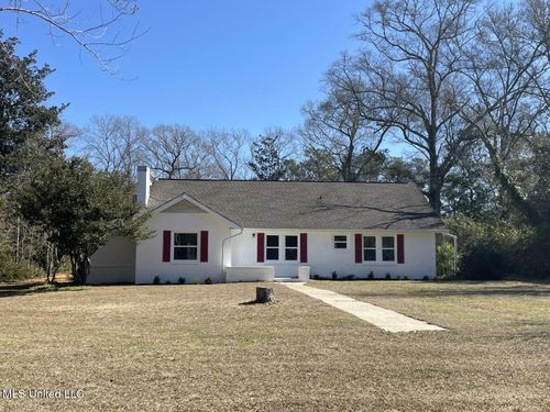 1416 Alabama St, Leakesville, MS, 39451-5587 | Card Image