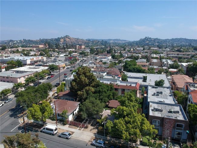 241 N Verdugo, Home with 32 bedrooms, 32 bathrooms and 3 parking in Glendale CA | Image 15