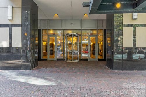 unit-1105-230 S Tryon St, Charlotte, NC, 28202-3261 | Card Image