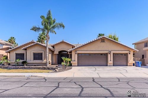 2245 S 43rd Dr, Yuma, AZ, 85364-9232 | Card Image