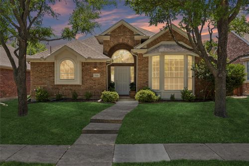 7121 Bryce Canyon Dr, Mckinney, TX, 75072-2335 | Card Image