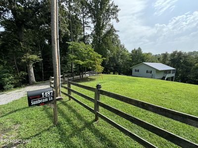 1487 Sunbeam Lane, House other with 3 bedrooms, 2 bathrooms and null parking in Dandridge TN | Image 1