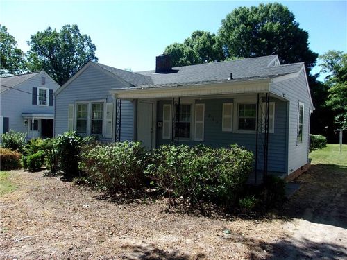 216 Model Farm Rd, High Point, NC, 27263-1824 | Card Image
