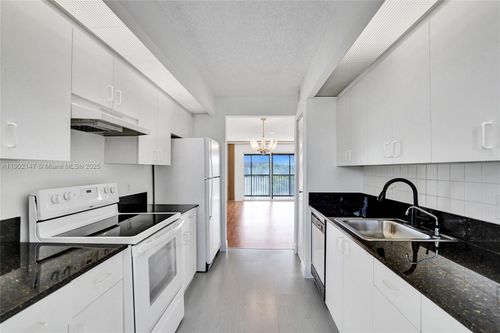 apt-411d-12750 Sw 15th St, Pembroke Pines, FL, 33027-6879 | Card Image